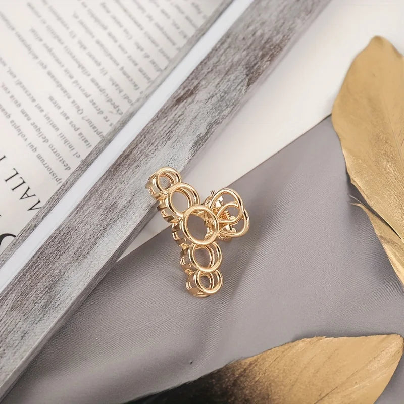 Fashion Simple Non Slip Mini Hollow Heart Metal Hair Claw Clips Gold Geometric Bangs Barrettes Hair Jaws For Women Girls Daily