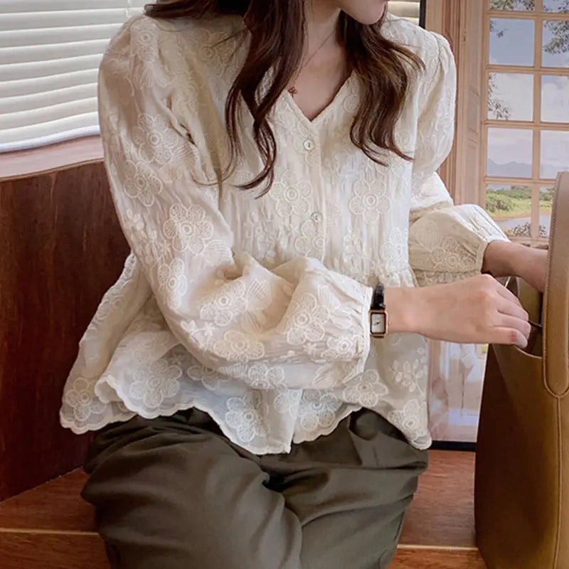 Women Elegant Loose Floral Embroidery Design