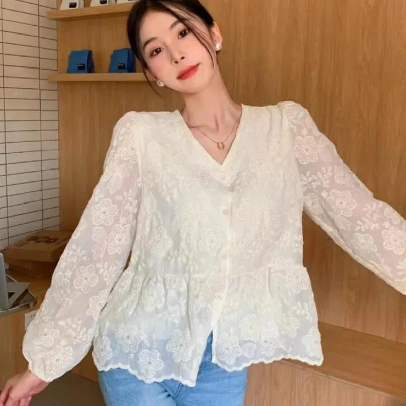 Women Elegant Loose Floral Embroidery Design