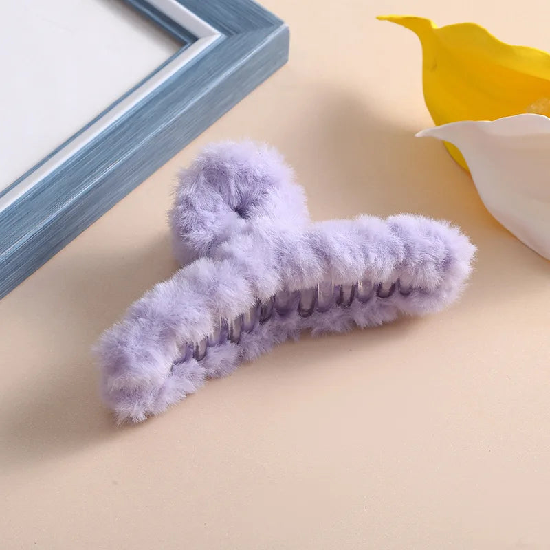 Winter Plush Hair Claw Elegant Acrylic Hairpins Faux Fur Hair Clip Barrette Crab Headwear for Women Girls Hair Accessories
