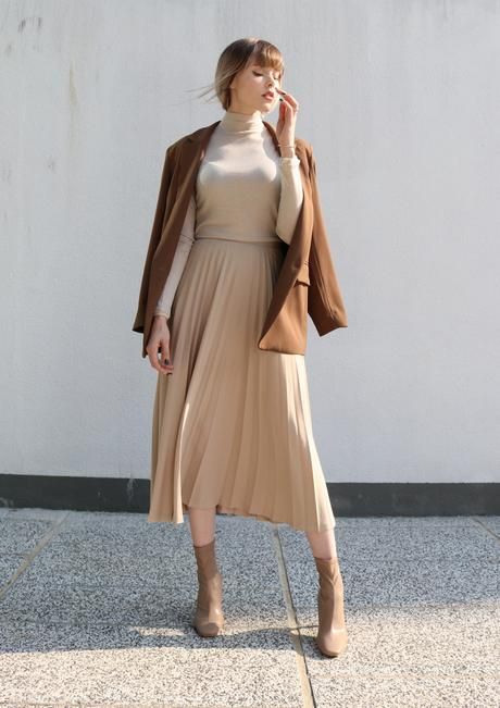 Women Vintage Pleated Long Skirt